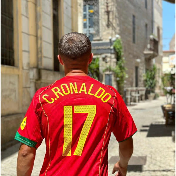 Cliente con su camiseta